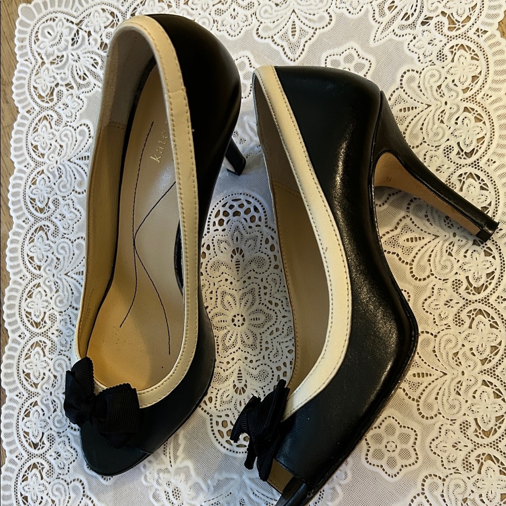 Kate Spade Bow trimmed Peep Toe pumps